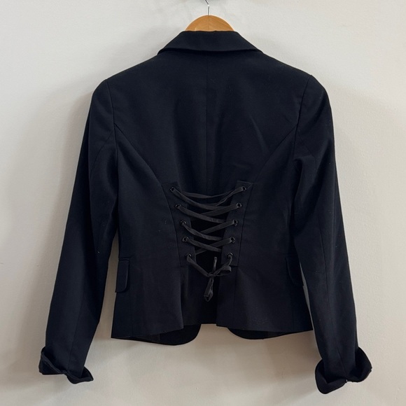 Suzy Shier Classic Black Blazer - Picture 3 of 6